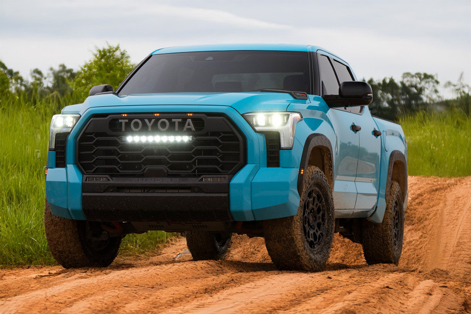 تندرا Tilted Front View تندرا Tilted Front View