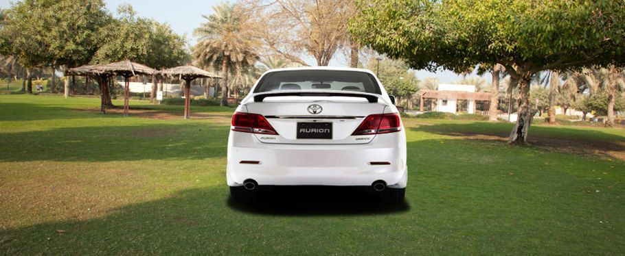 Full Rear View of Toyota Aurion Full Rear View of Toyota Aurion