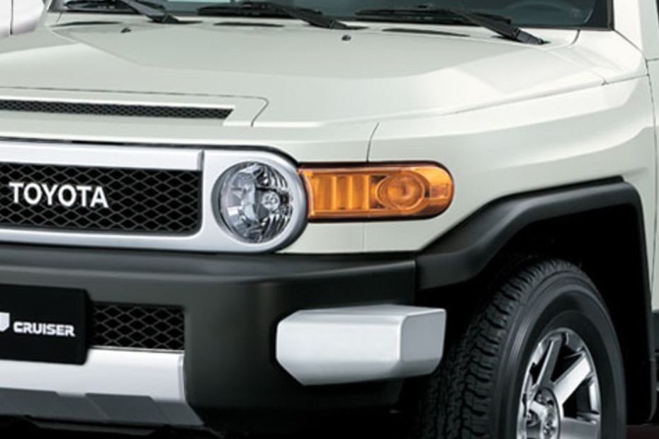 FJ Cruiser (2022-2023) Headlight FJ Cruiser (2022-2023) Headlight