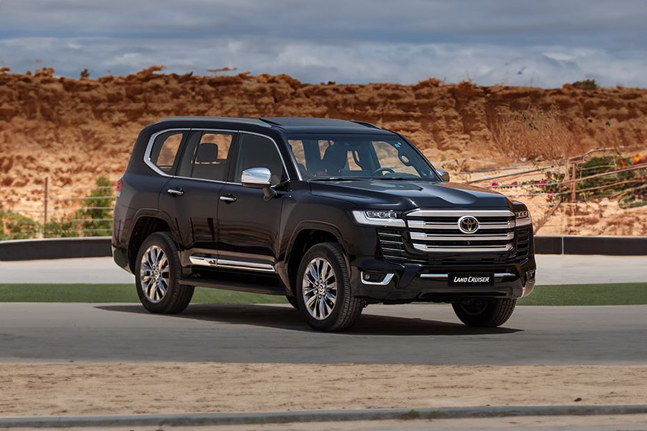 Toyota Land Cruiser Drivers Sideview Toyota Land Cruiser Drivers Sideview