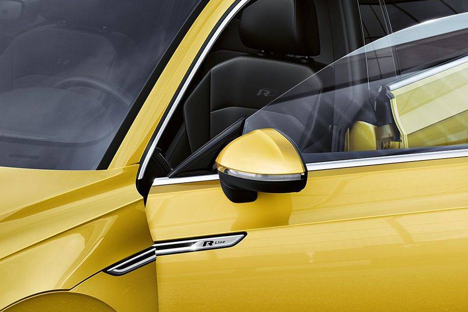 فولكس فاجن Arteon Drivers Side Mirror Front Angle فولكس فاجن Arteon Drivers Side Mirror Front Angle