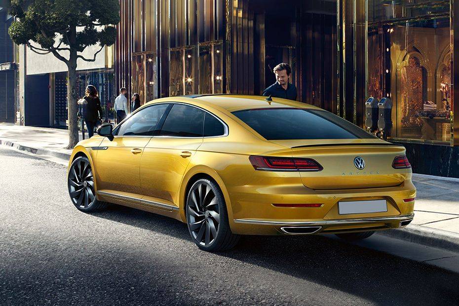 Rear Cross Side View of فولكس فاجن Arteon Rear Cross Side View of فولكس فاجن Arteon