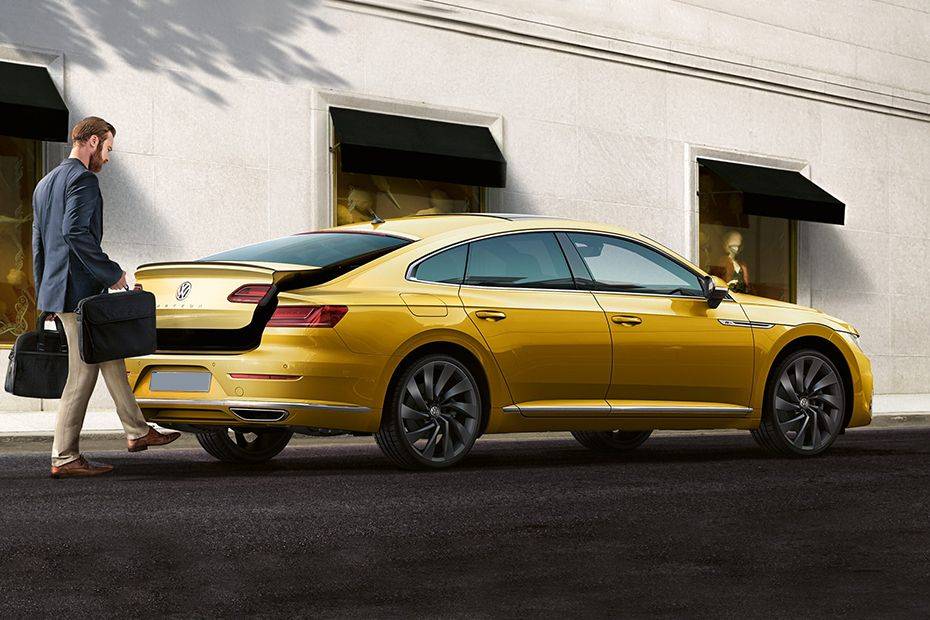 Trunk Open Closer View of Arteon Trunk Open Closer View of Arteon