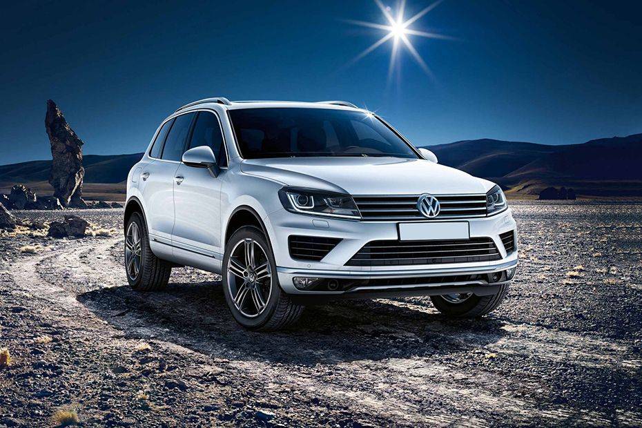 فولكس فاجن Touareg (2012-2021) Front Cross Side View فولكس فاجن Touareg (2012-2021) Front Cross Side View