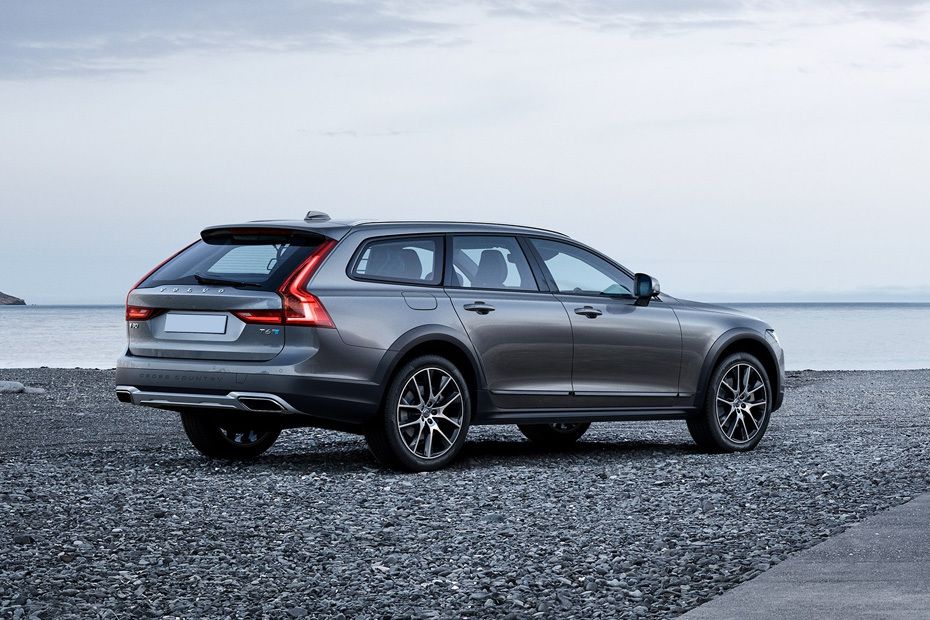 V90 Rear angle view V90 Rear angle view