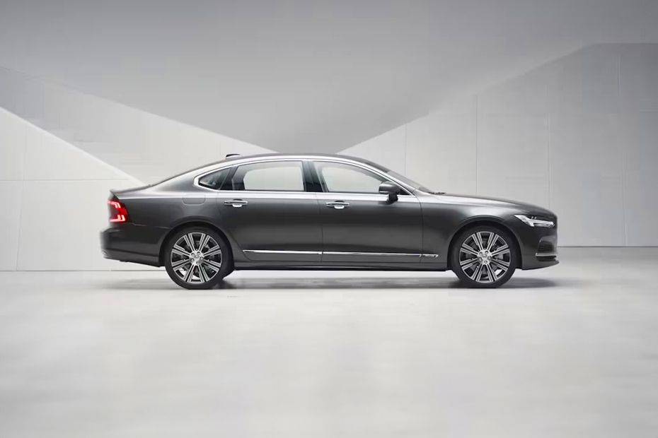 Volvo S90 (2022-2023) Inscription B5 2025 Saudi Arabia