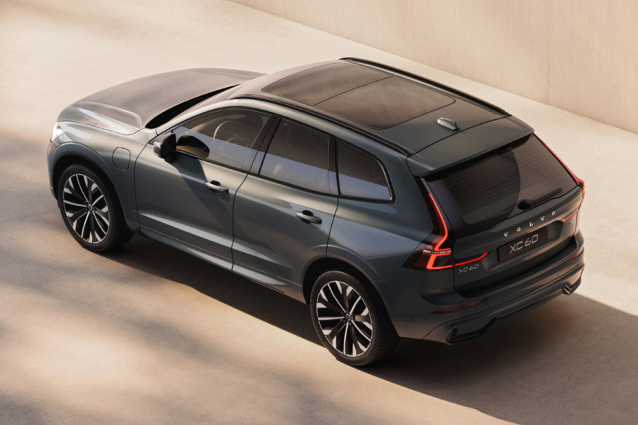 Rear Medium View of Volvo XC60 Rear Medium View of Volvo XC60