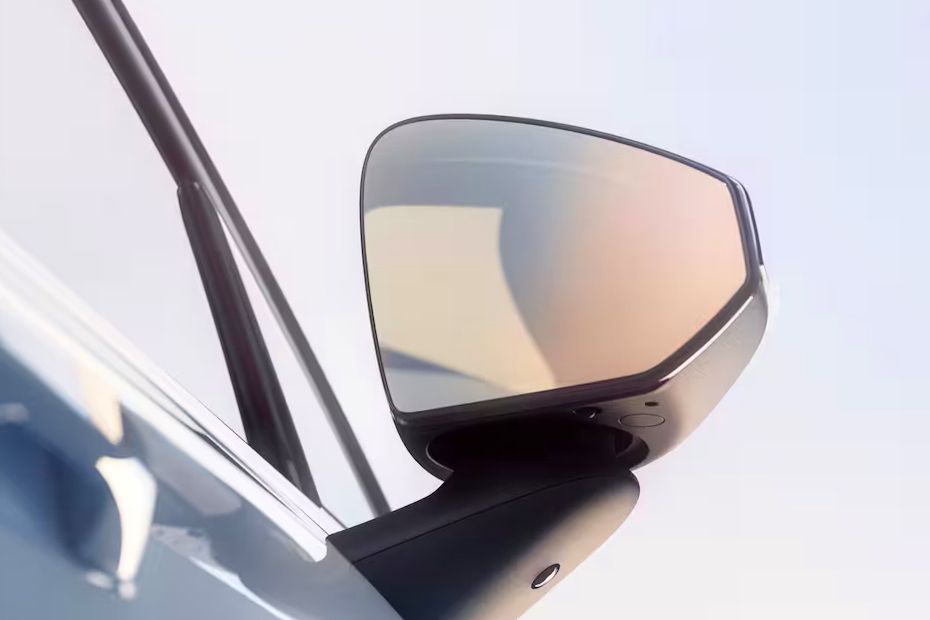 فولفو إكس 30 Drivers Side Mirror Front Angle فولفو إكس 30 Drivers Side Mirror Front Angle