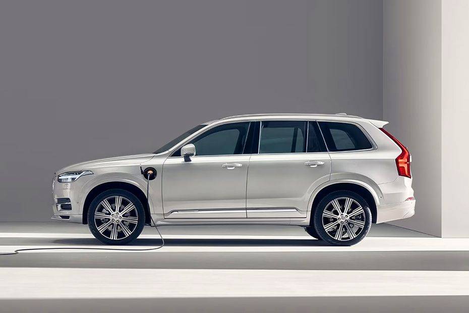 Volvo XC90 Recharge Inscription T8 2025 Saudi Arabia
