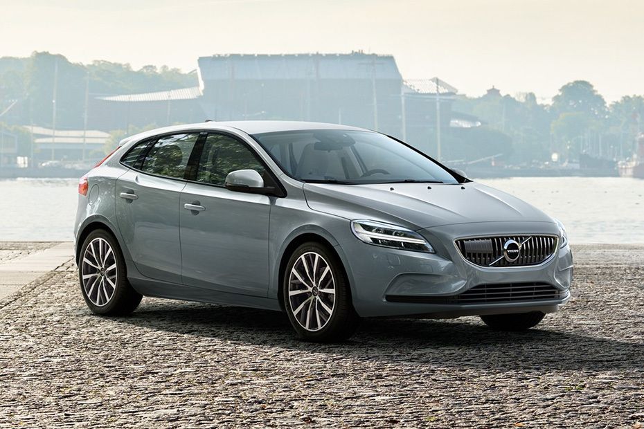 Volvo V40 Front Medium View Volvo V40 Front Medium View
