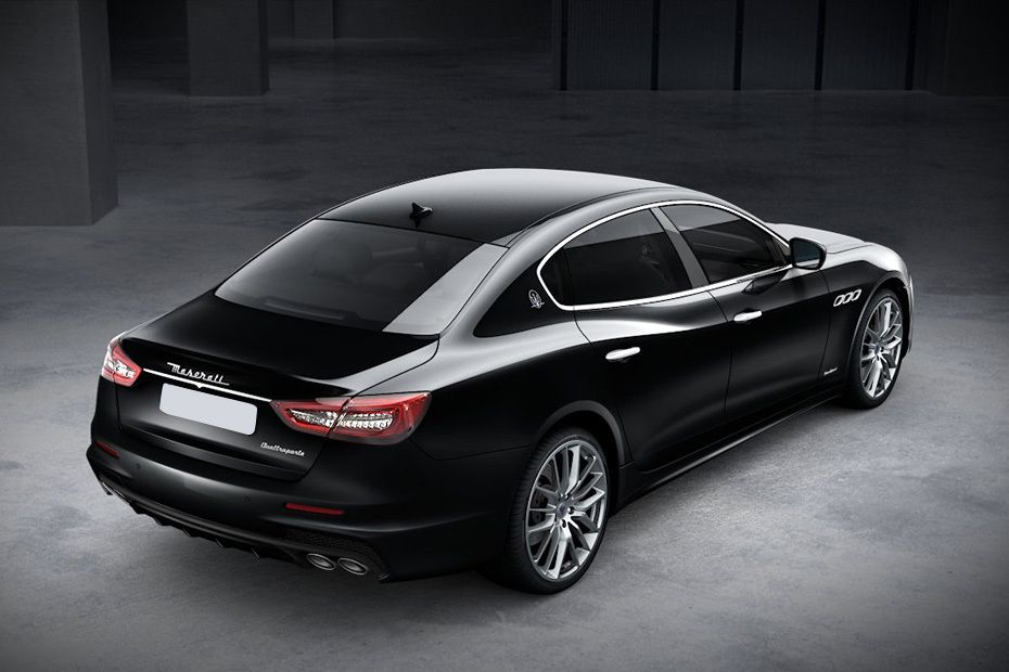 Quattroporte Rear angle view Quattroporte Rear angle view