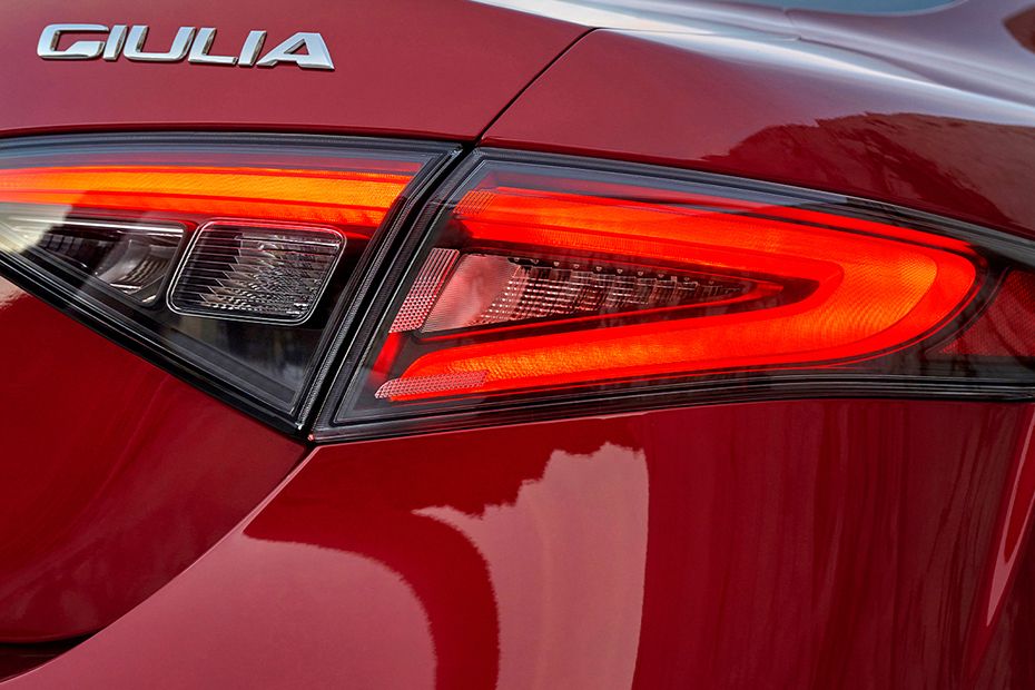 جوليا Tail light جوليا Tail light