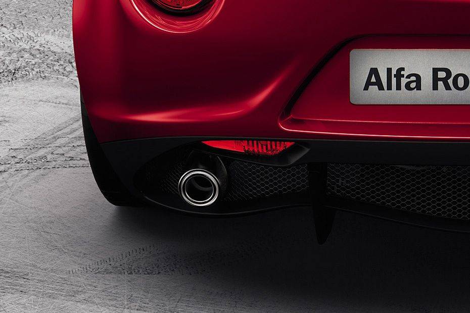 Exhaust Pipe of ألفا روميو 4C Exhaust Pipe of ألفا روميو 4C