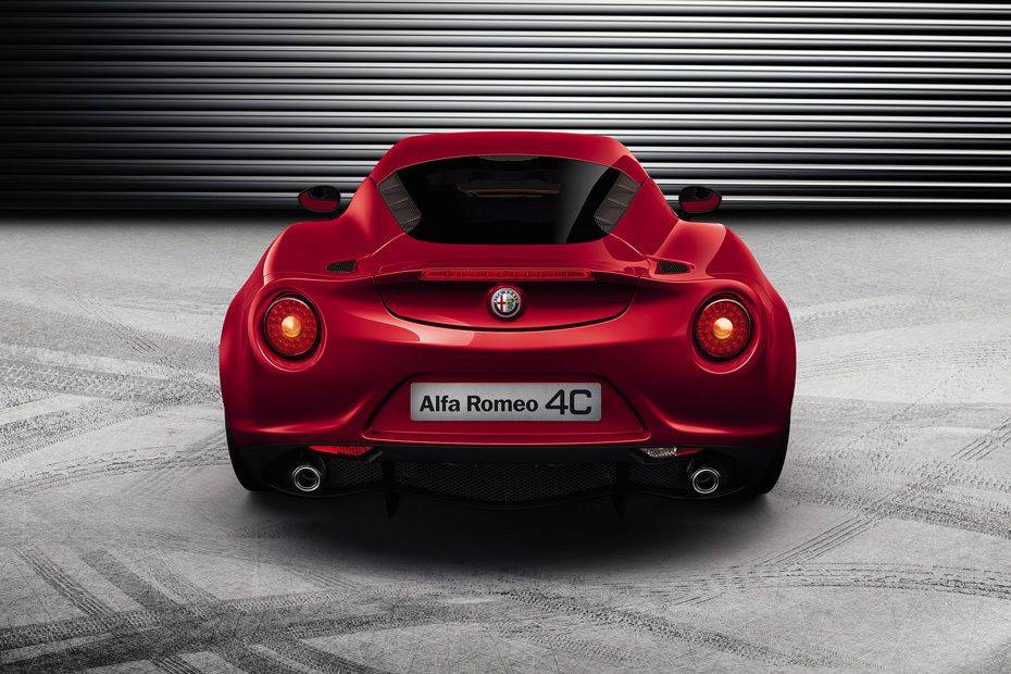 Full Rear View of ألفا روميو 4C Full Rear View of ألفا روميو 4C
