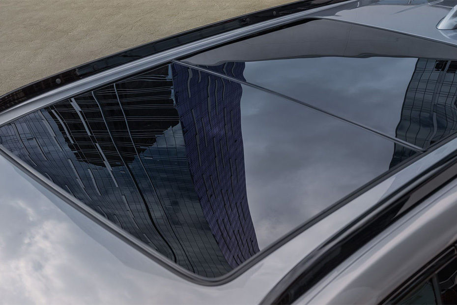 XT4 roof rail