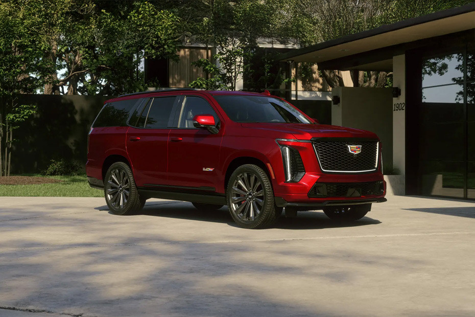 Cadillac Escalade V Front Medium View Cadillac Escalade V Front Medium View