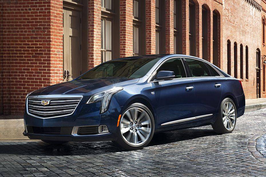 Cadillac XTS Front angle low view Cadillac XTS Front angle low view