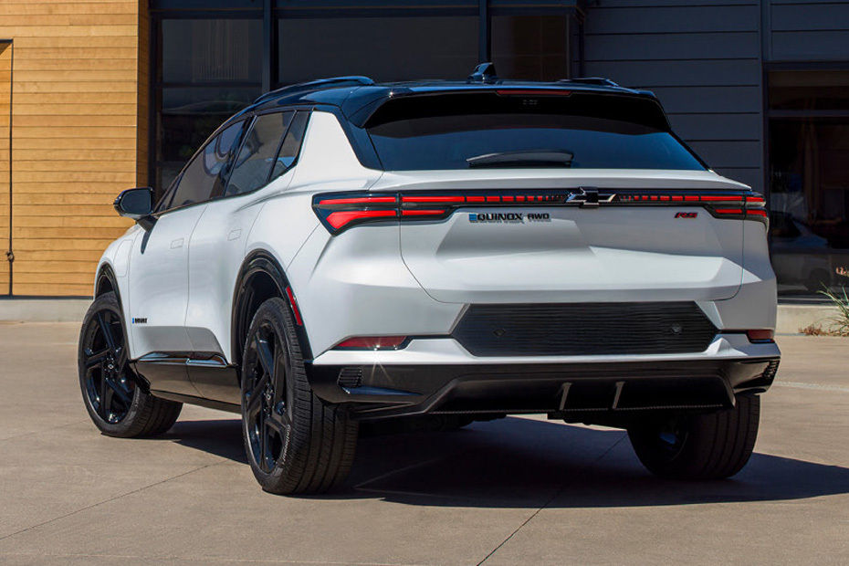 Rear Medium View of Chevrolet Equinox Ev