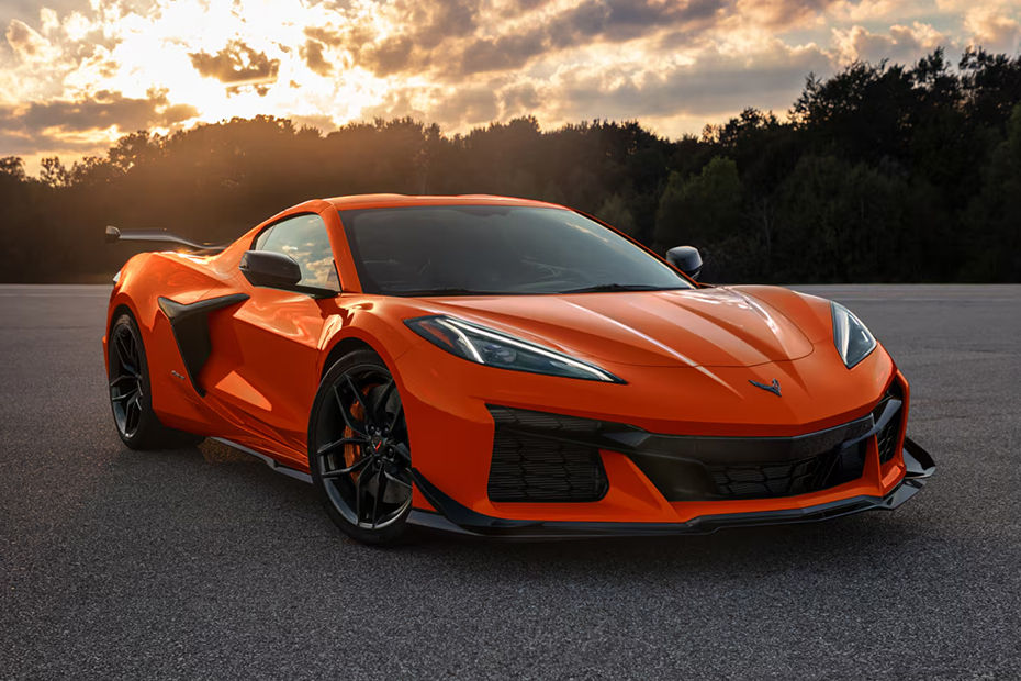 Chevrolet Corvette Z06 Front Cross Side View