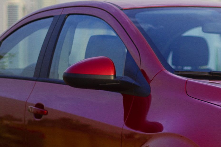 Chevrolet Aveo Drivers Side Mirror Front Angle Chevrolet Aveo Drivers Side Mirror Front Angle