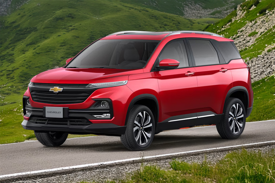 Chevrolet Captiva Front angle low view Chevrolet Captiva Front angle low view