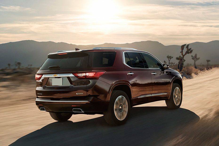 Traverse (2012-2021) Rear angle view Traverse (2012-2021) Rear angle view