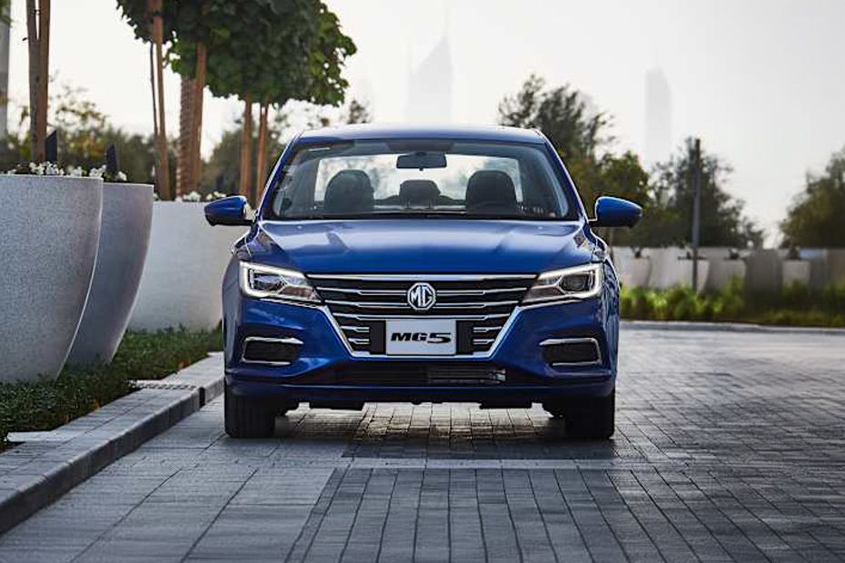 MG 5 (2023-2024) Front Medium View MG 5 (2023-2024) Front Medium View
