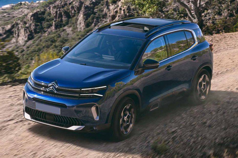 Citroen C5 Aircross Front Angle High View Citroen C5 Aircross Front Angle High View