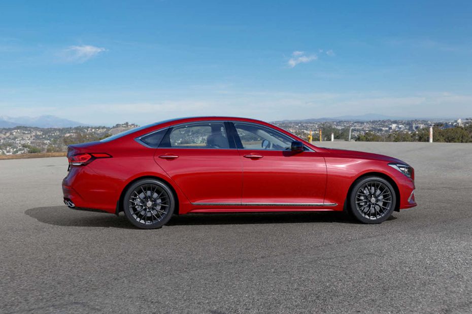 جينيسيس G80 SPORT Drivers Sideview جينيسيس G80 SPORT Drivers Sideview