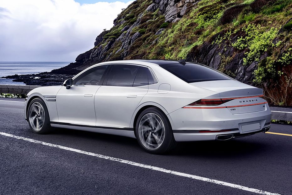 Rear Cross View of Genesis G90