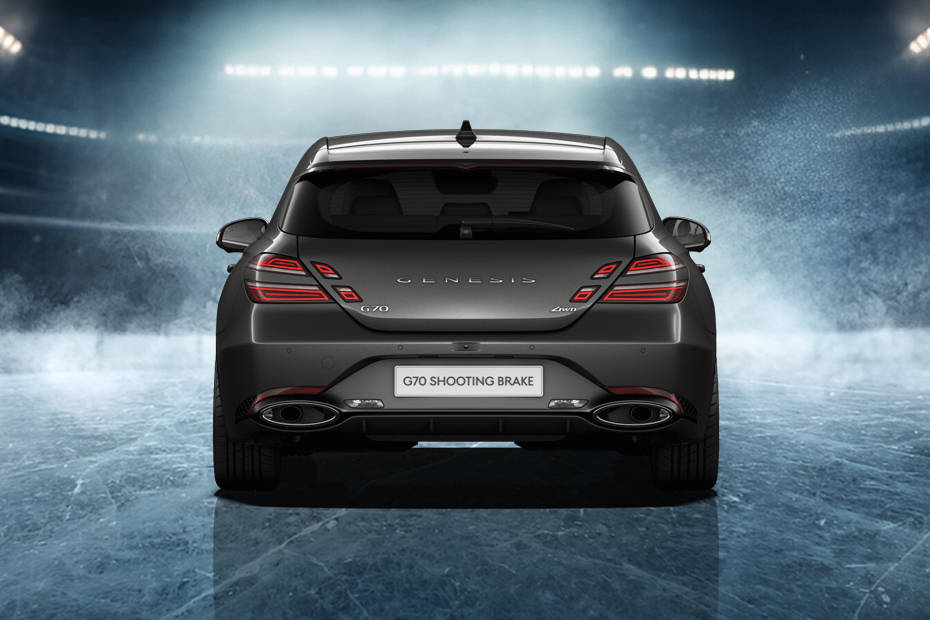 Full Rear View of جينيسيس G70 SB Full Rear View of جينيسيس G70 SB