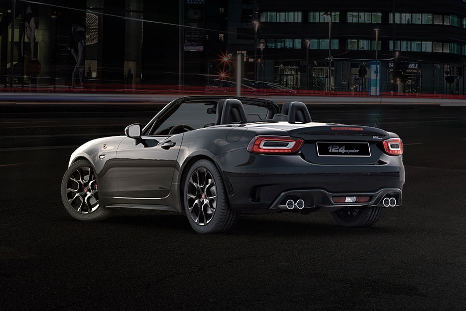 Rear Cross View of أبارث 124 Spider Rear Cross View of أبارث 124 Spider