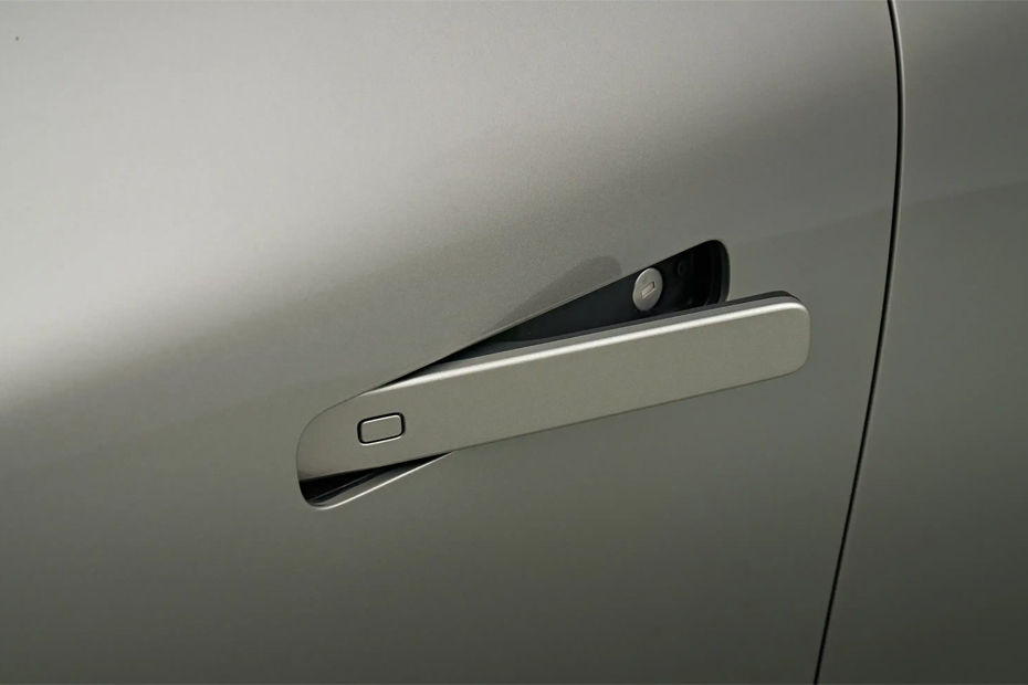 CS75 Plus Door handle