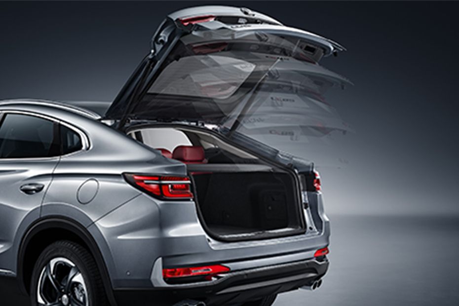 Trunk Open Closer View of سي اس85 Trunk Open Closer View of سي اس85