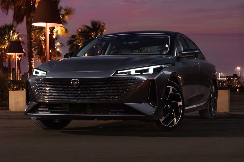 ايدو بلس Tilted Front View