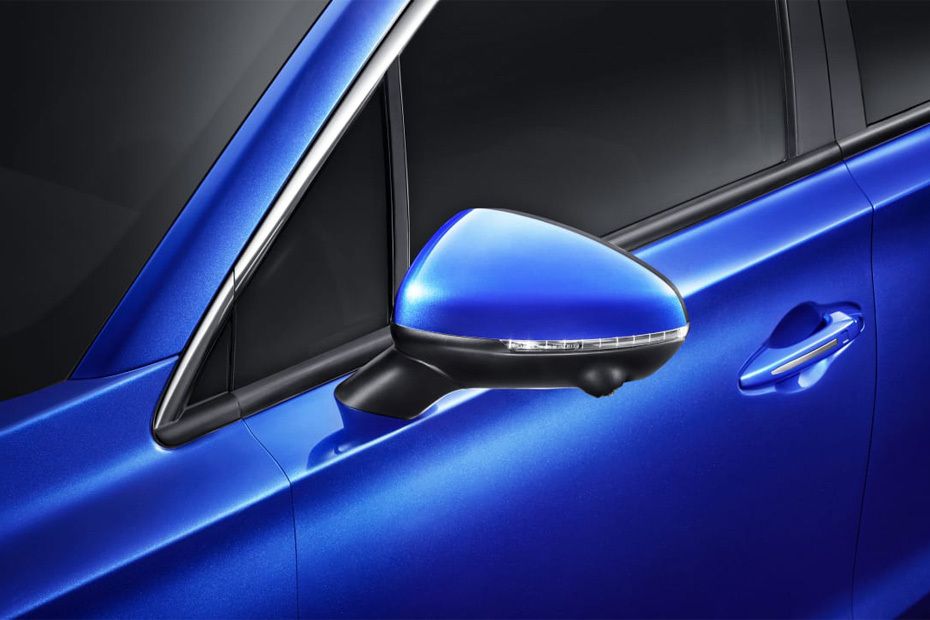 GAC GS4 Drivers Side Mirror Front Angle GAC GS4 Drivers Side Mirror Front Angle