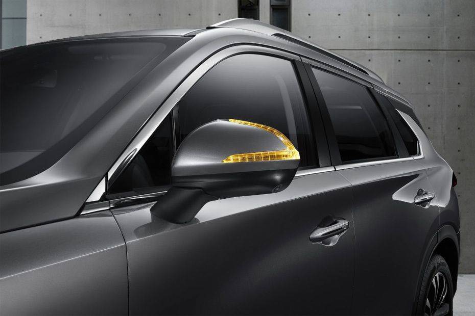 GAC GS5 Drivers Side Mirror Front Angle GAC GS5 Drivers Side Mirror Front Angle