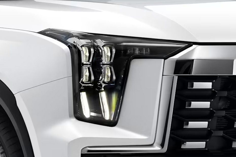جي إس 8 ترافيلر Headlight