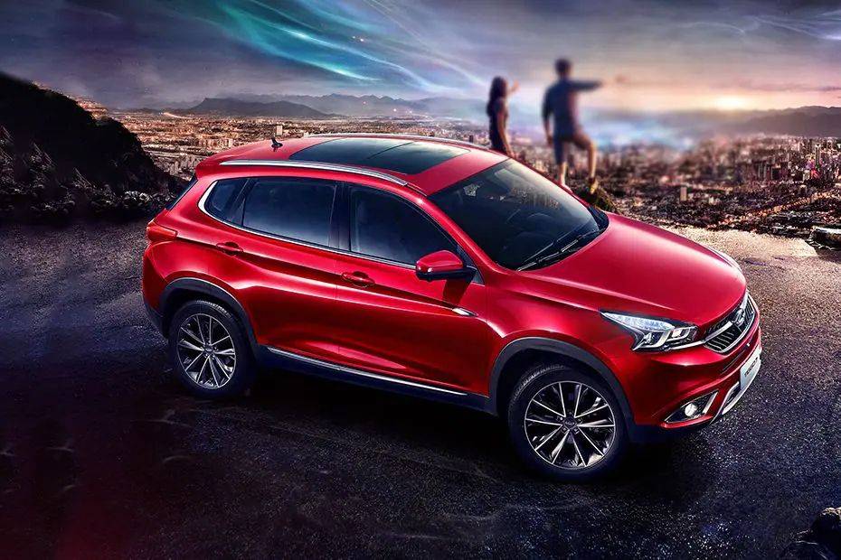 Chery Tiggo 7 Front Medium View Chery Tiggo 7 Front Medium View