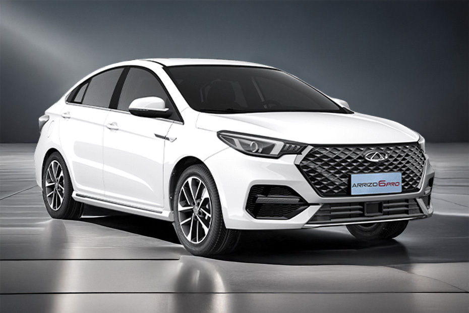 Chery  Arrizo 6 Pro Front angle low view