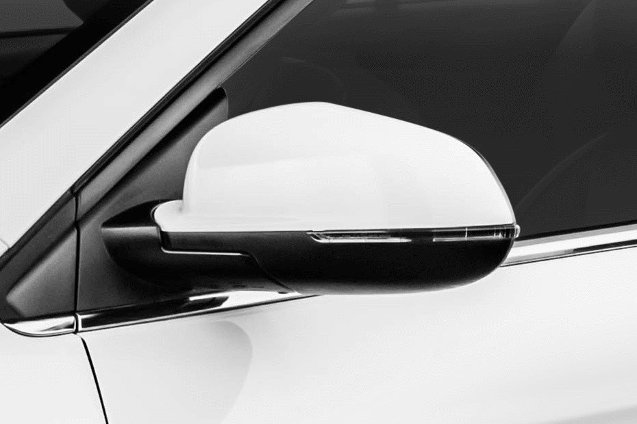 Chery Arrizo 5 Pro Drivers Side Mirror Front Angle Chery Arrizo 5 Pro Drivers Side Mirror Front Angle