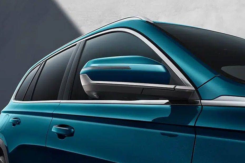 جيلي مونجارو Drivers Side Mirror Front Angle جيلي مونجارو Drivers Side Mirror Front Angle