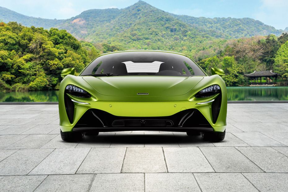 Full Front View of أرتورا Full Front View of أرتورا