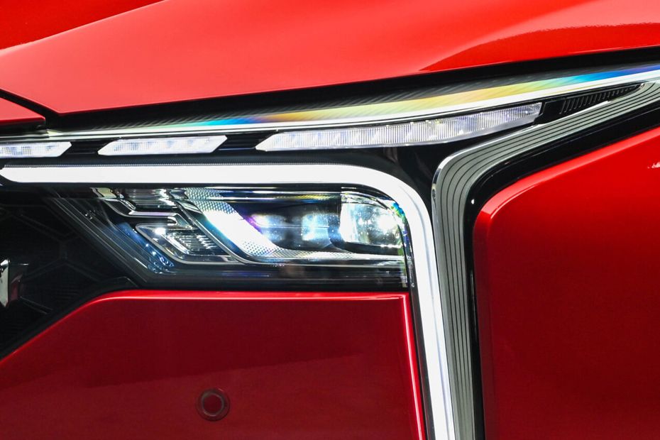 B70 Headlight B70 Headlight