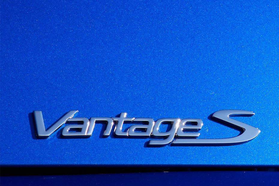 Aston Martin Vantage Aston Martin Vantage