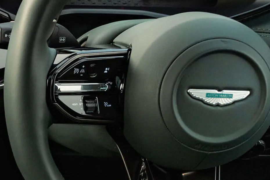 أستون مارتن DBX Multi Function Steering