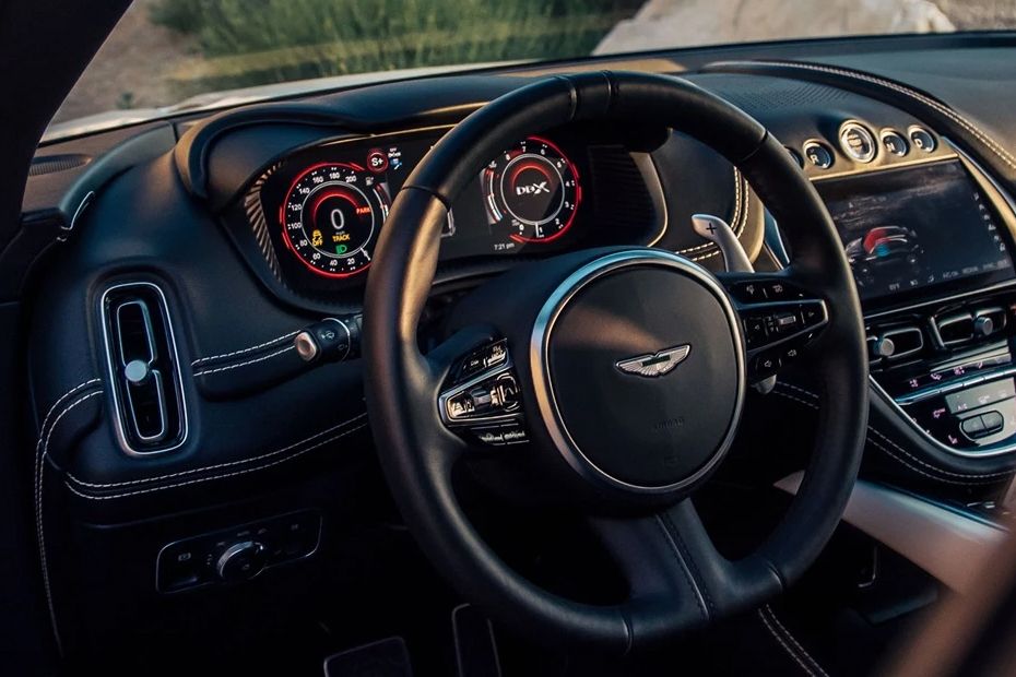 أستون مارتن DBX Steering Wheel أستون مارتن DBX Steering Wheel