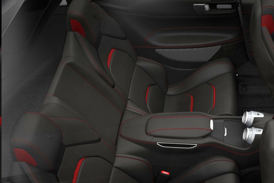 فيراري GTC4Lusso T Rear Seats فيراري GTC4Lusso T Rear Seats