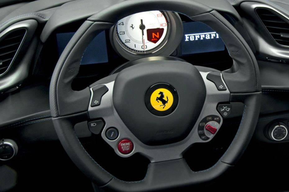 فيراري 488 Spider Multi Function Steering فيراري 488 Spider Multi Function Steering