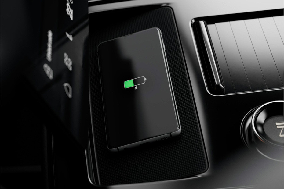 Power Accessories Outlet View of بولستار ٣ Power Accessories Outlet View of بولستار ٣